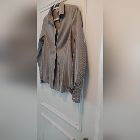 H & M Grey Dress Shirt - Picture 3 of 7